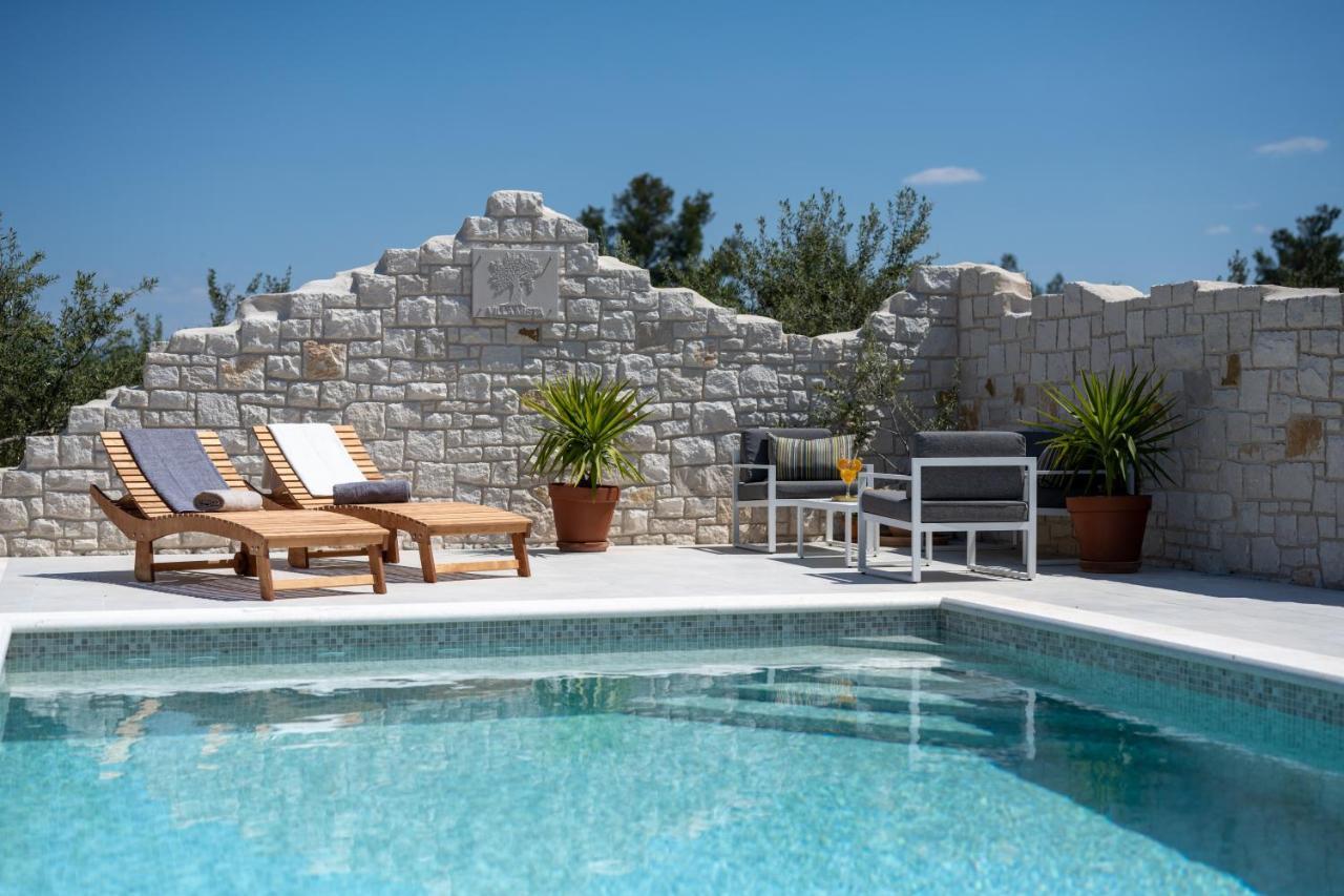 Villa Mista Sutivan Exterior foto